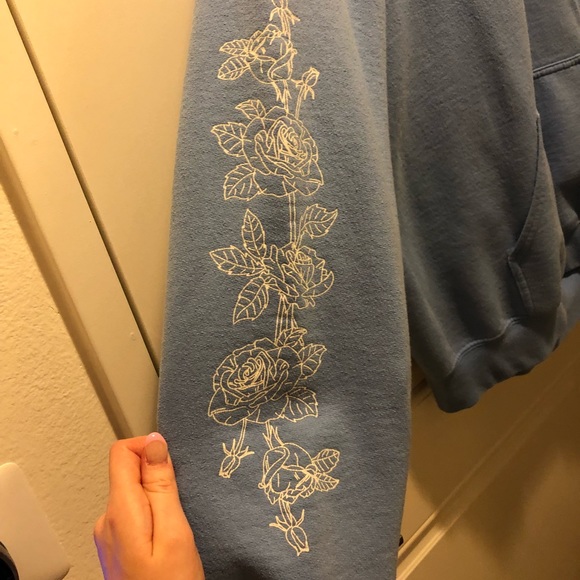 Young & Reckless Hoodie - Picture 6 of 8